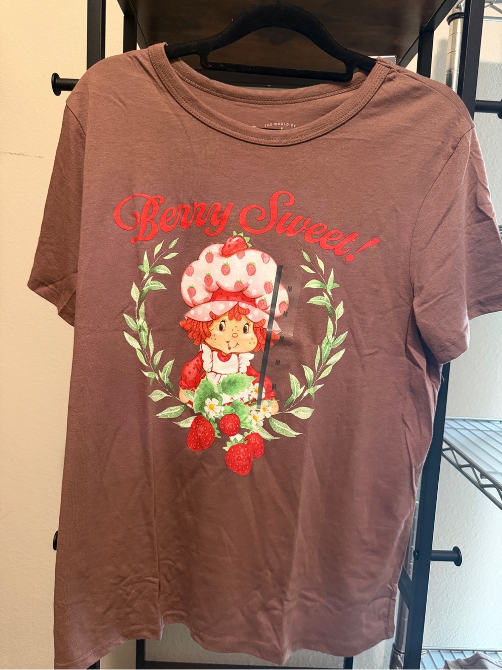 Women’s Berry Sweet Graphic Tee - Brown